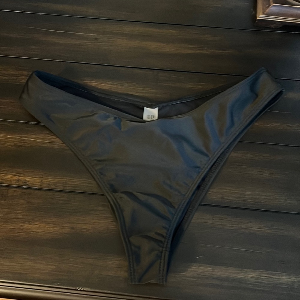 Black cheeky shein bikini bottom